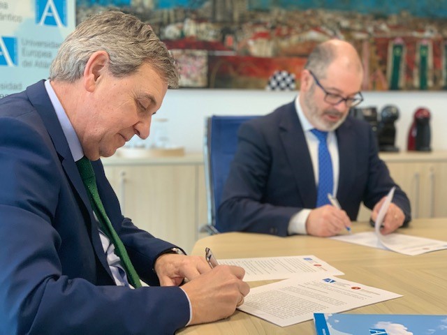 Firma convenio CEA-UNEATLANTICO
