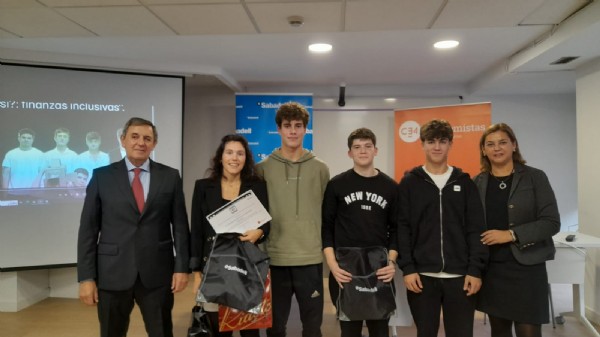 Entrega premio Concurso Audiovisual Educacin Financera 2023